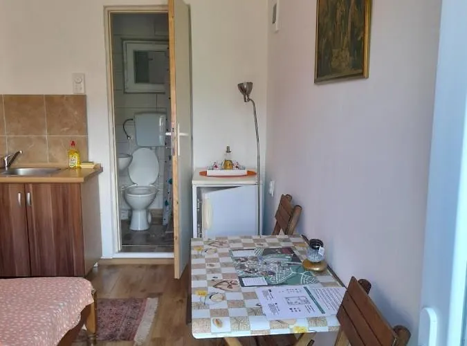 Stefanovic - 1 Apartamento *